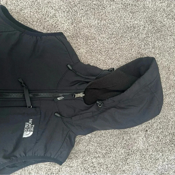The North Face Black Vest with hood - Picture 4 of 10